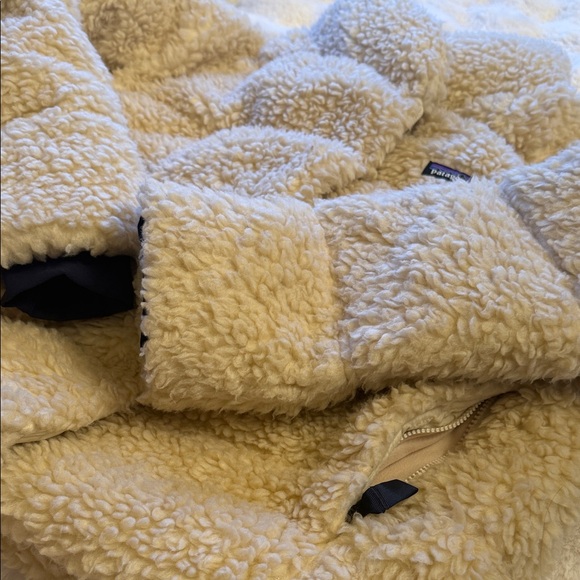 NWT! Patagonia Women’s Recycled High Pile Fleece Down Jacket, Med - Picture 9 of 10